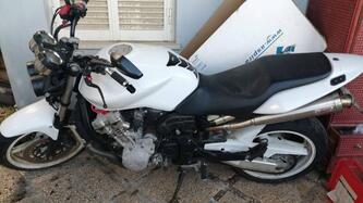 Honda Hornet 900 usata