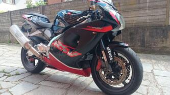 Aprilia RSV 1000 (2000 - 01) usata