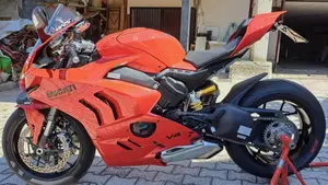 Ducati Panigale V4 (2022 - 24)  (2)