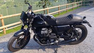 Moto Guzzi V7 III Stone (2017 - 20)