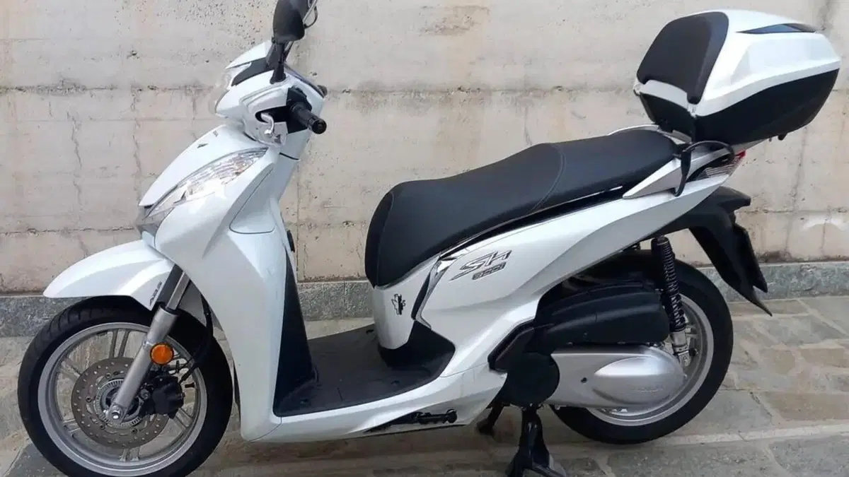 Honda SH 300 i ABS (2016 - 20)  (2)
