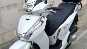Honda SH 300 i ABS (2016 - 20)  (3)