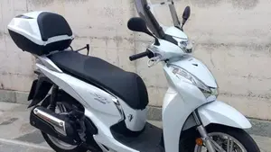 Honda SH 300 i ABS (2016 - 20)  (7)