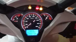 Honda SH 300 i ABS (2016 - 20)  (11)