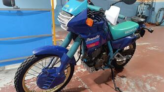 Honda Dominator epoca