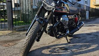 Moto Guzzi V7 Stone Special Edition (2022 - 25)
