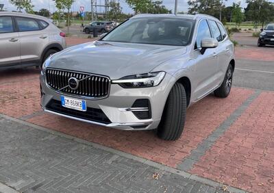 Volvo XC60 2.0 t6 phev Essential awd auto usata