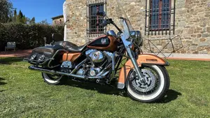 Harley-Davidson 1584 Road King Classic (2007 - 10) - FLHRC  (2)