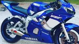Yamaha YZF R6 (1999 - 00)  (3)