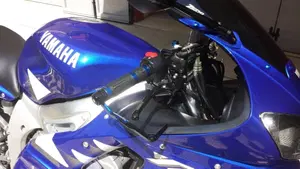 Yamaha YZF R6 (1999 - 00)  (6)