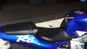 Yamaha YZF R6 (1999 - 00)  (8)