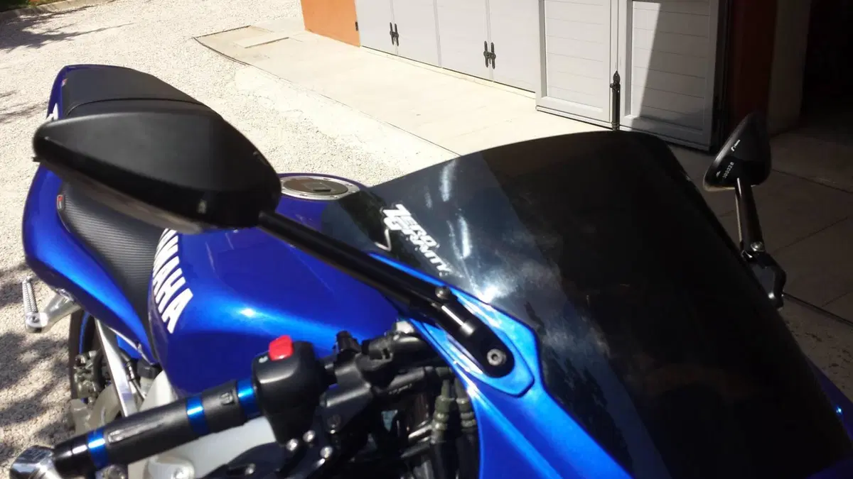 Yamaha YZF R6 (1999 - 00)  (9)