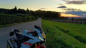 Yamaha YZF R125 (2023 - 26)  (2)