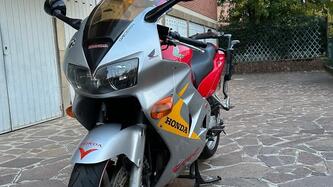 Honda VFR 800 (1998 - 01)