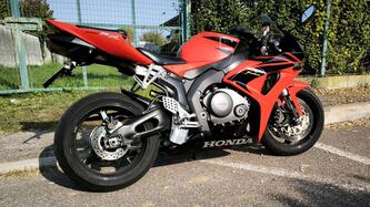 Honda CBR 1000 RR Fireblade (2006 - 07) usata