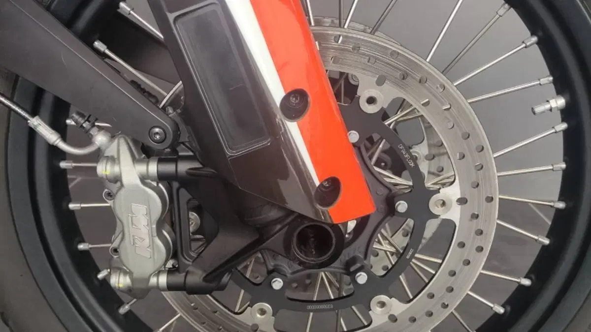 KTM 890 Adventure L (2022)  (8)