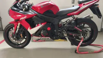 Yamaha YZF R6 (2005 - 06) usata