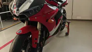 Yamaha YZF R6 (2005 - 06)  (3)