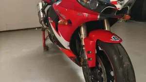 Yamaha YZF R6 (2005 - 06)  (4)