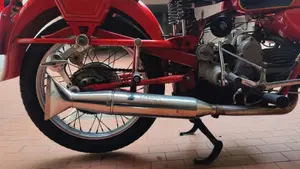 Moto Guzzi   (8)