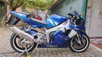 Yamaha YZF R1 (2000 - 01)