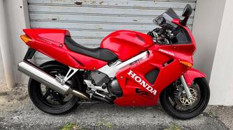 Honda VFR 800 (1998 - 01) usata