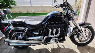 Triumph Rocket 3 Classic (2006 - 11) usata