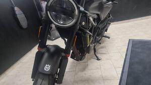 Husqvarna Svartpilen 401 (2021 - 23) 