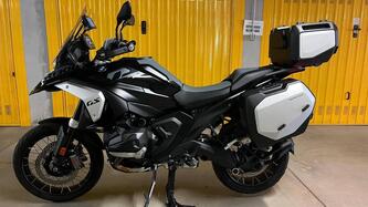 Bmw R 1300 GS Triple Black (2023 - 25) usata