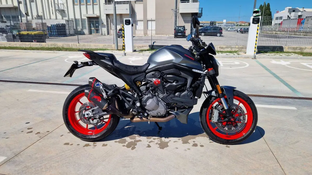 Ducati Monster 937 + (2021 - 25)  (7)