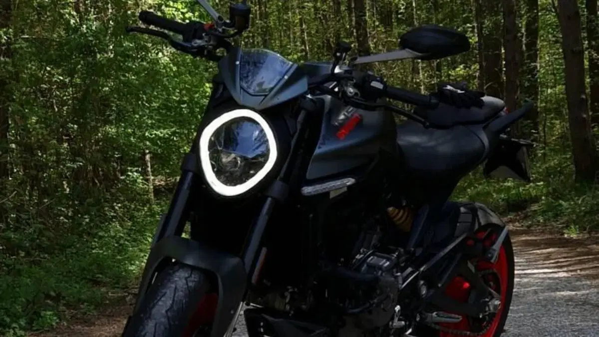 Ducati Monster 937 + (2021 - 25)  (8)