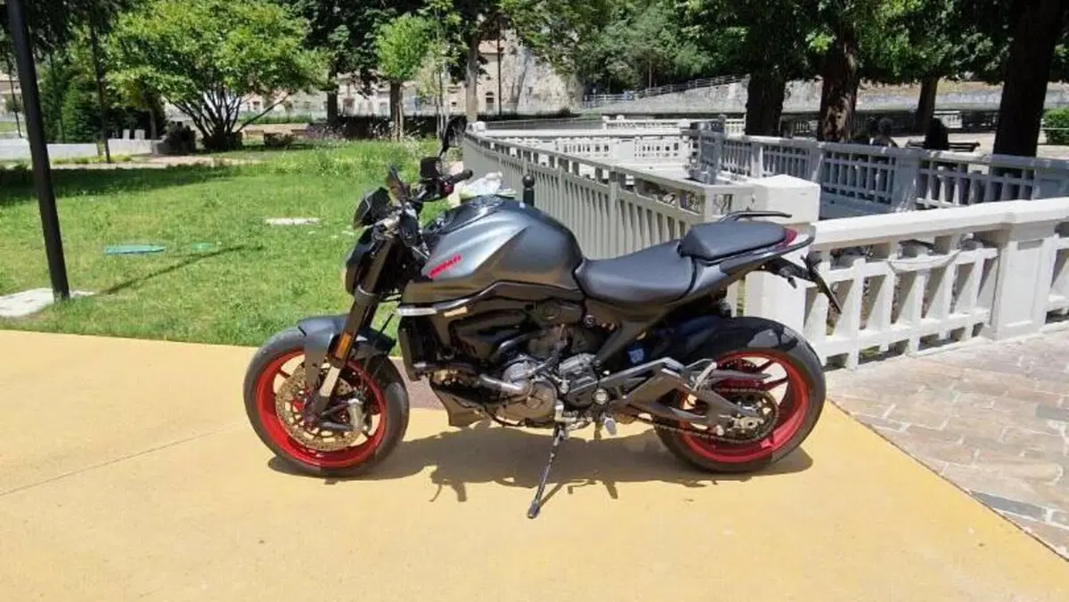 Ducati Monster 937 + (2021 - 25)  (5)
