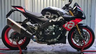 Aprilia Tuono V4 Factory (2017 - 18) usata