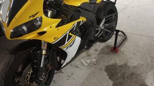 Yamaha YZF R1 (2004 - 05) 