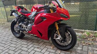 Ducati Panigale V2 S (2025)