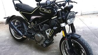 Husqvarna Svartpilen 401 (2018 - 19) usata