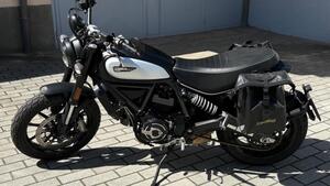 Ducati Scrambler 800 Icon Dark (2021 - 22) 