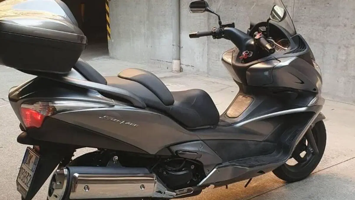 Honda Silver Wing 400 (2006 - 09)  (5)