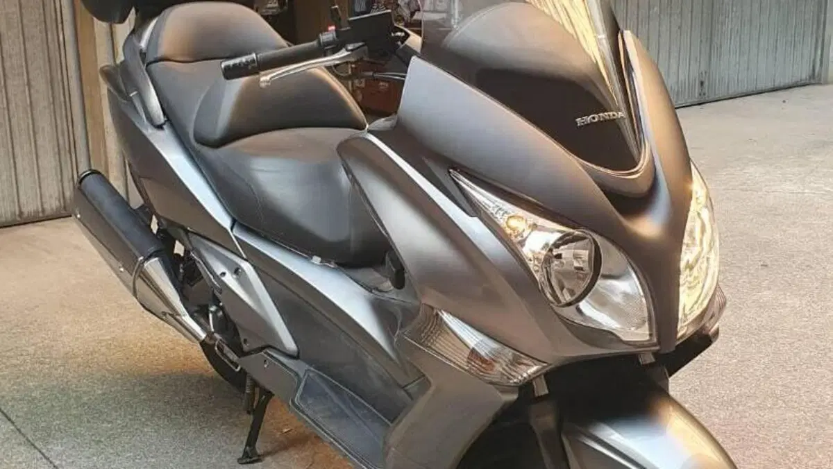 Honda Silver Wing 400 (2006 - 09)  (2)