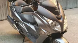 Honda Silver Wing 400 (2006 - 09)  (2)