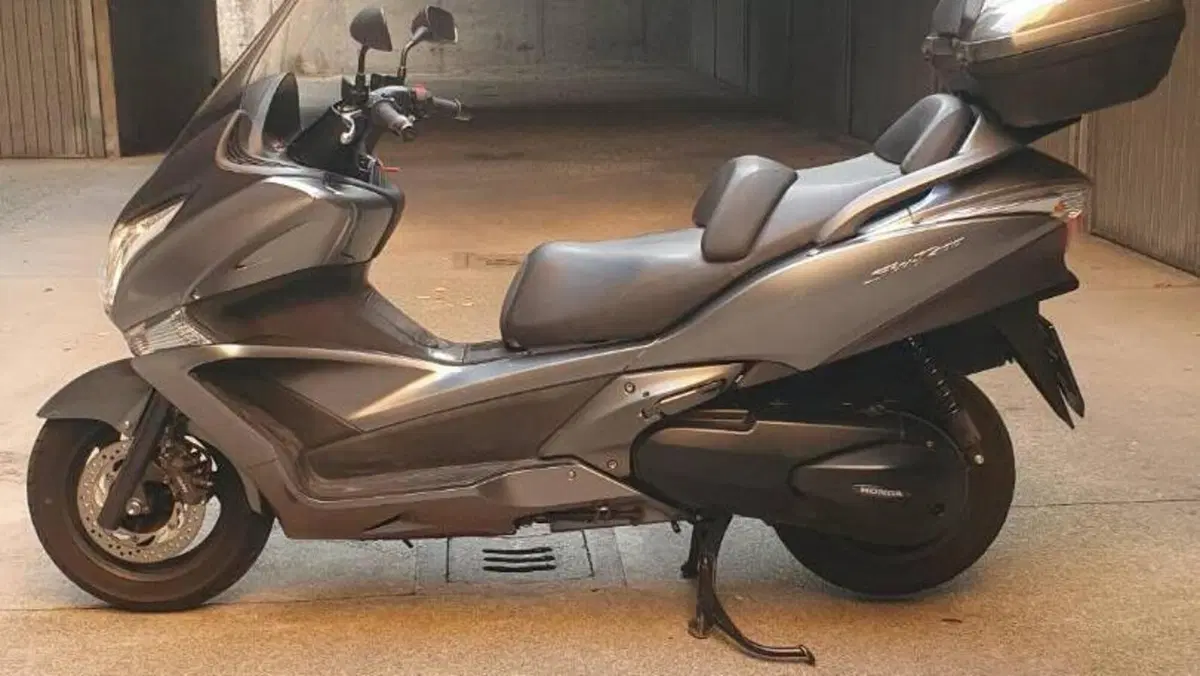 Honda Silver Wing 400 (2006 - 09)  (3)