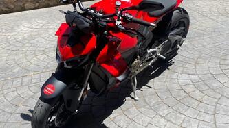 Ducati Streetfighter V4 (2025)