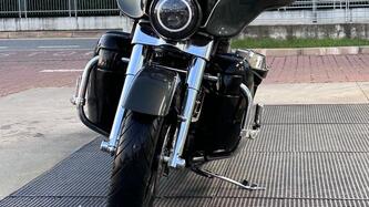 Harley-Davidson 1800 Electra Glide Ultra Classic (2005 - 06) - FLHTCUSE