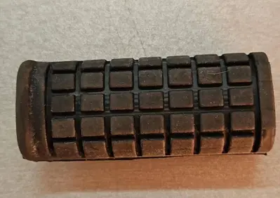 50611ke7000 Gradino in gomma VF400F Honda - Annuncio 9859181
