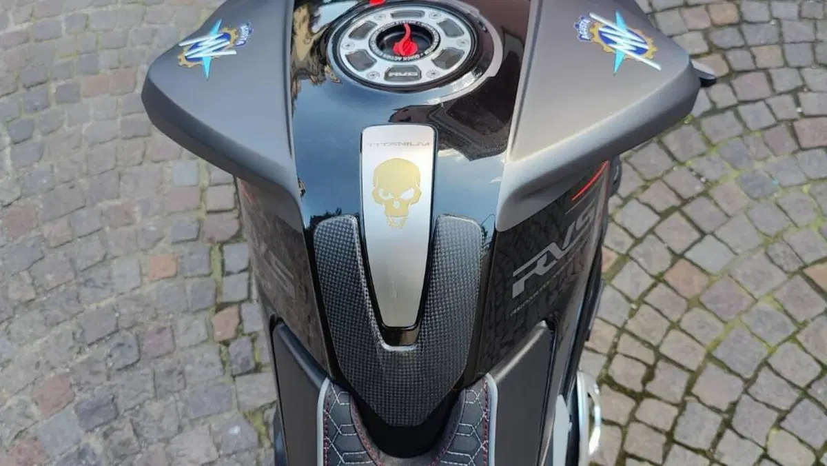 MV Agusta RVS #1 800 (2018 - 20)  (4)