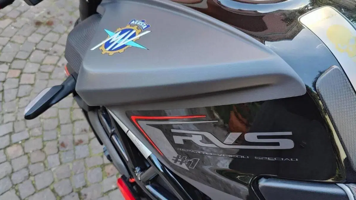 MV Agusta RVS #1 800 (2018 - 20)  (5)