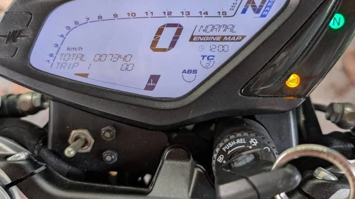 MV Agusta RVS #1 800 (2018 - 20)  (6)