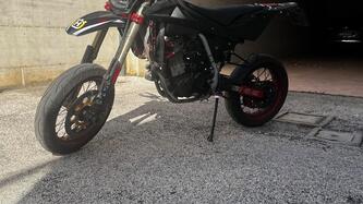 Husqvarna SM 450 R (2005) usata