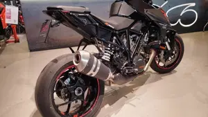 KTM 1290 Super Duke R ABS (2017 - 18)  (4)