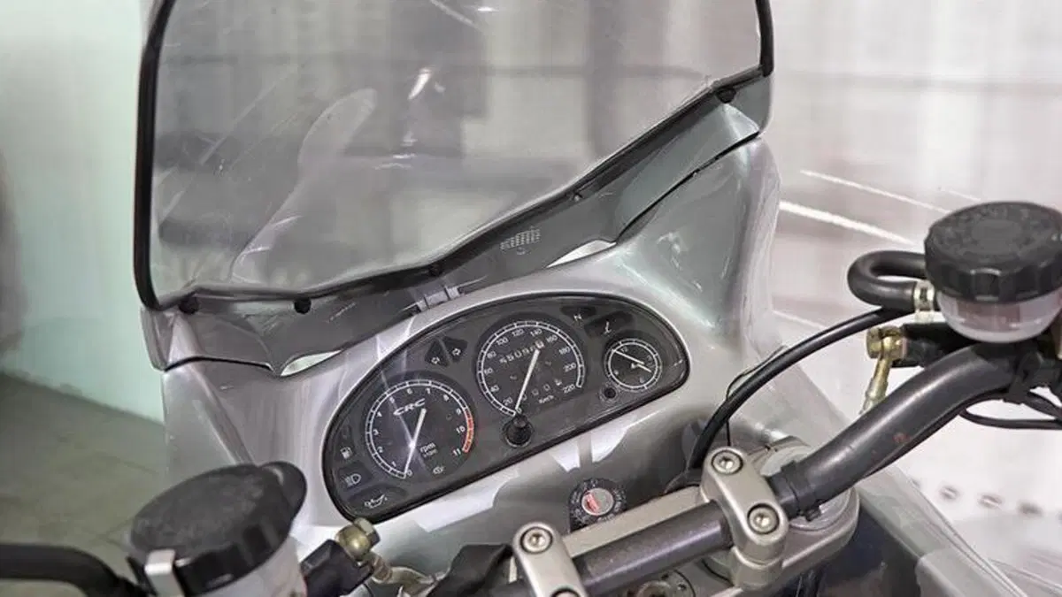 Cagiva Gran Canyon 900  (5)